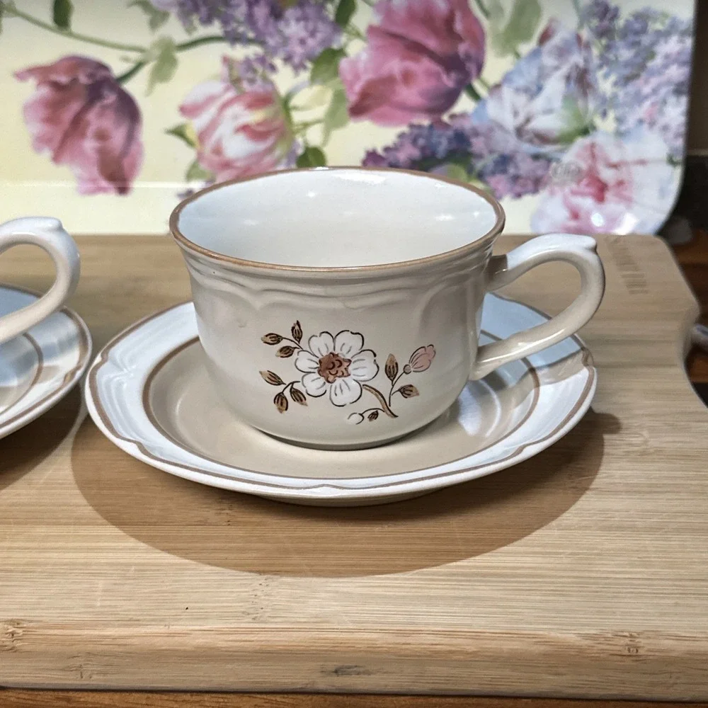 Covington Edition Stoneware Japan Cups & Saucers Lot 6 Floral‎ 2 Cups 4 Saucers